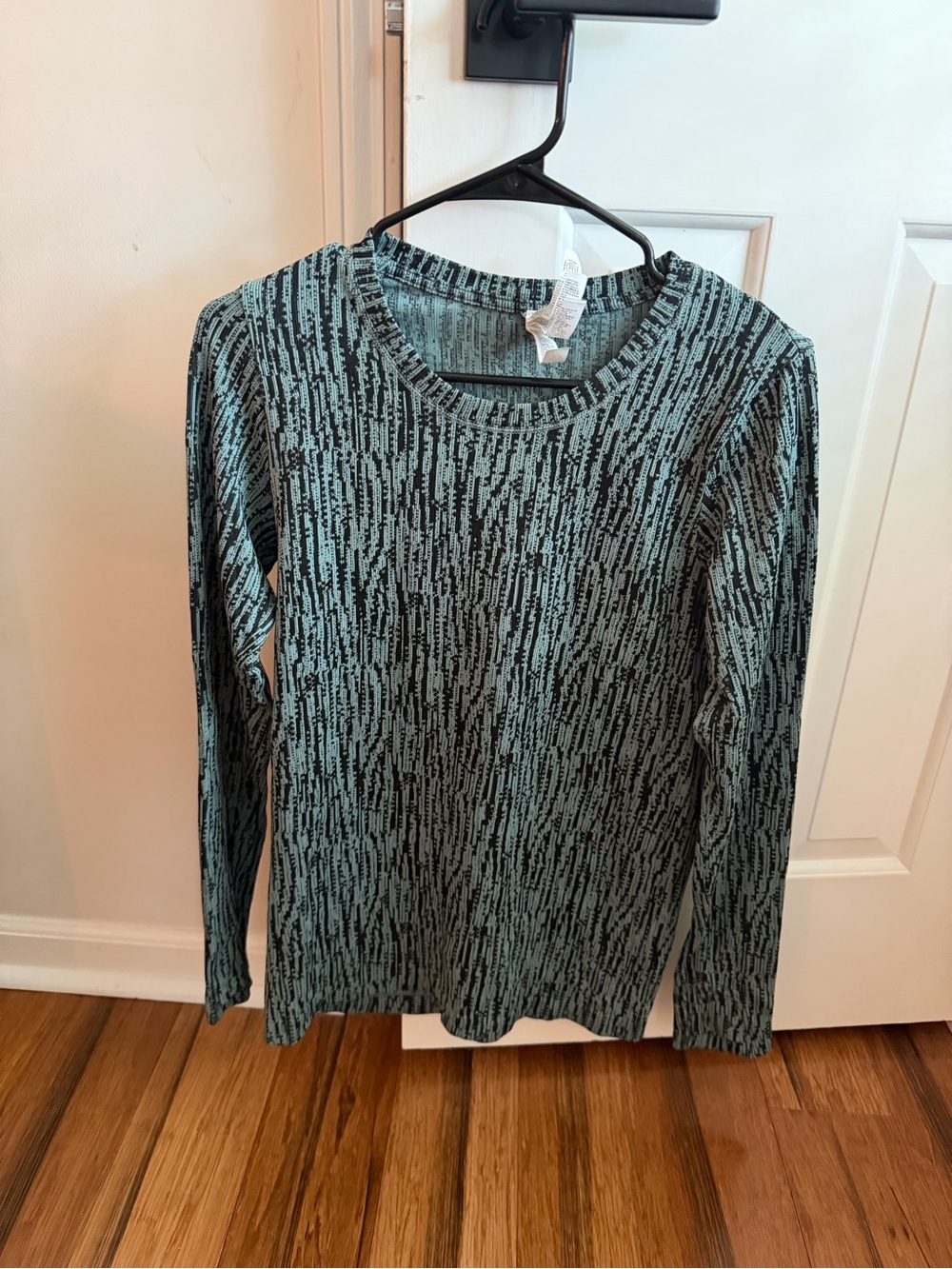 Athleta Flurry Essential Long Sleeve Top